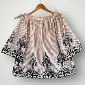 🎉5 for $45🎉 Main strip top blouse shirt size M/L